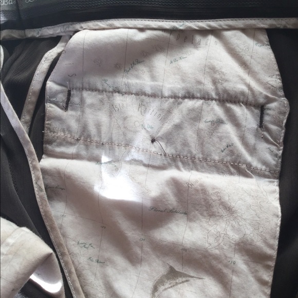 Tommy Bahama Silk and Wool Pants with pleats. - Picture 5 of 5